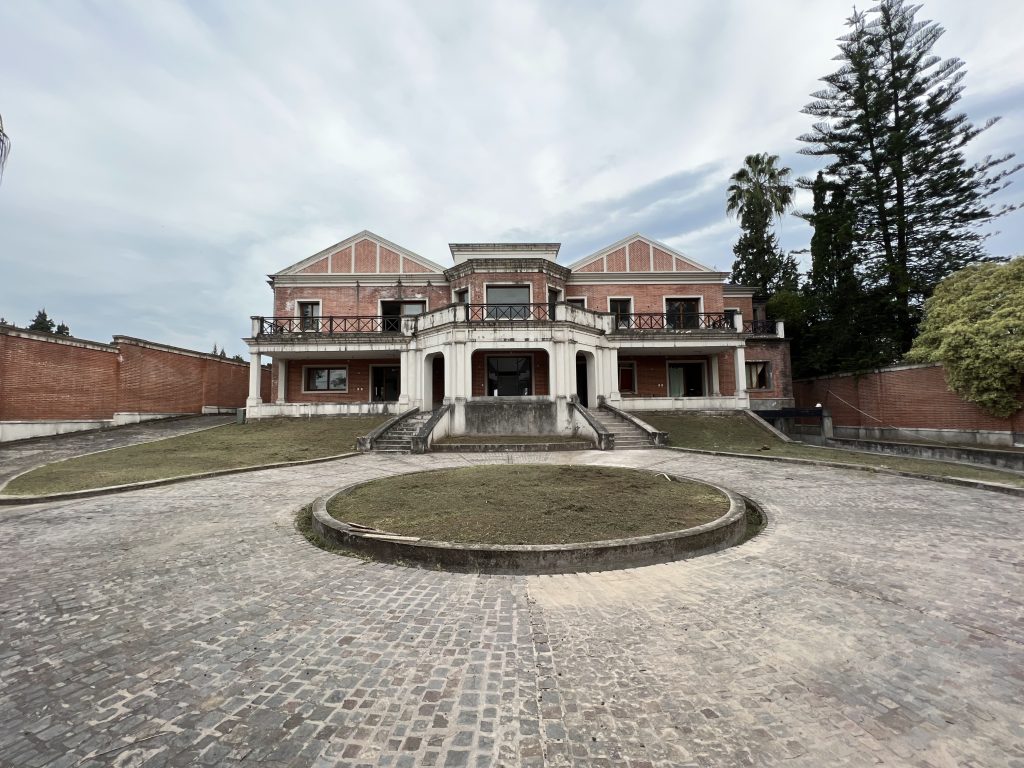 Conservar, transformar y habitar: la historia detrás de nuestra casona  